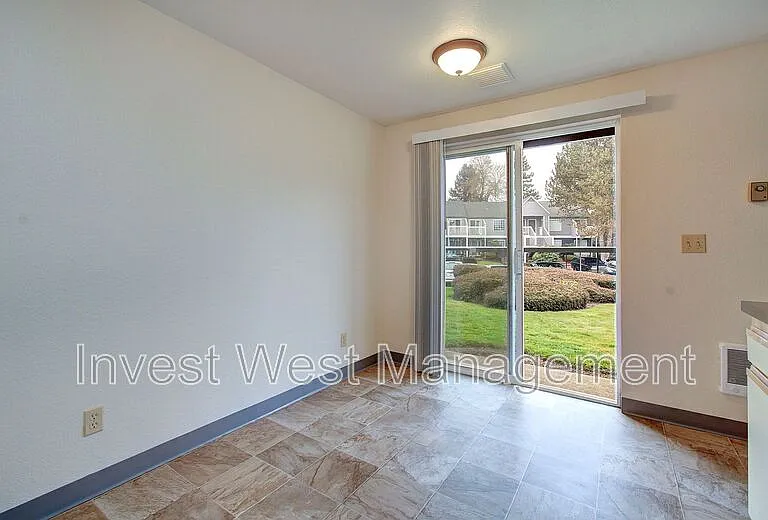 1895 Kingsley Rd #119 — Photo 4