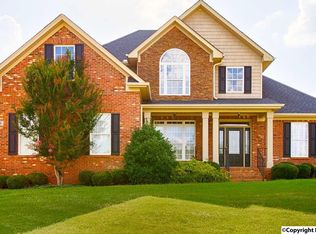 104 Pineoak Ridge Cir, New Market, AL 35761