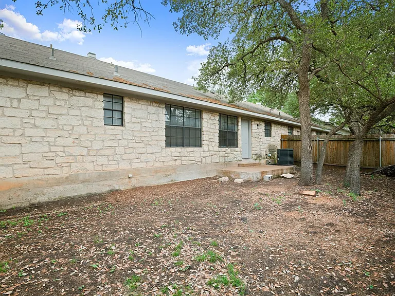 3801 Foust Trl #B — Photo 25