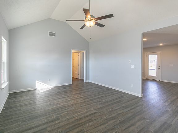 3rd image of 302 Mimosa Dr Lot 60