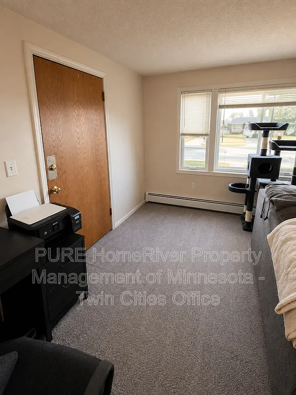 2 bed, 1.0 bath, 875 sqft, $1,025 — Photo 1