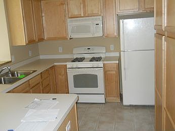 4th image of 2571 136th St W