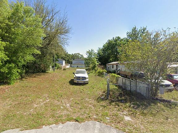3rd image of 8428 NUSSBAUM Drive