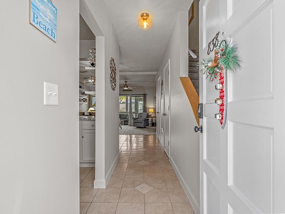 2nd image of 838 Villa Dr. #838