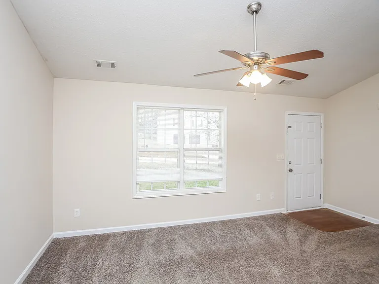 43 Thorn Thicket Way — Photo 3