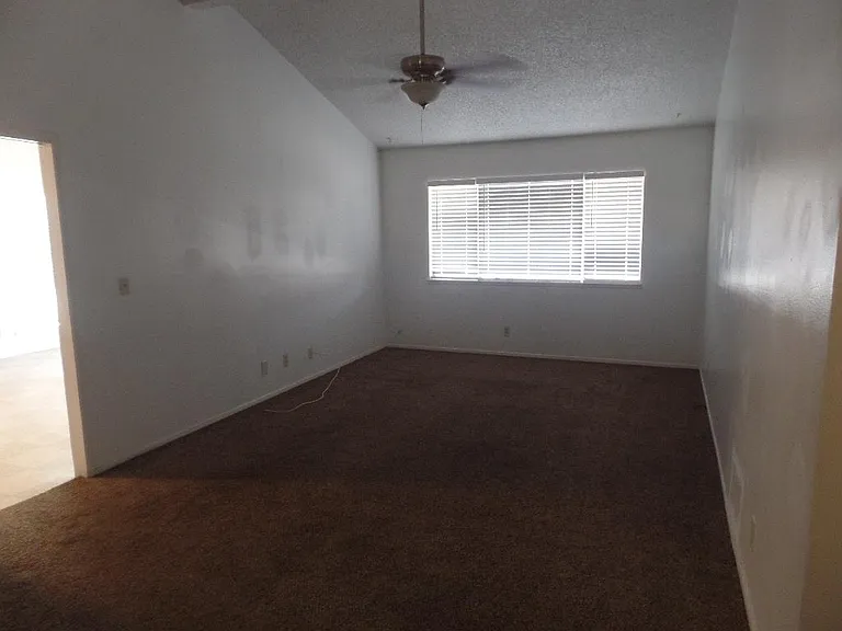 626 W Coso Ave — Photo 3
