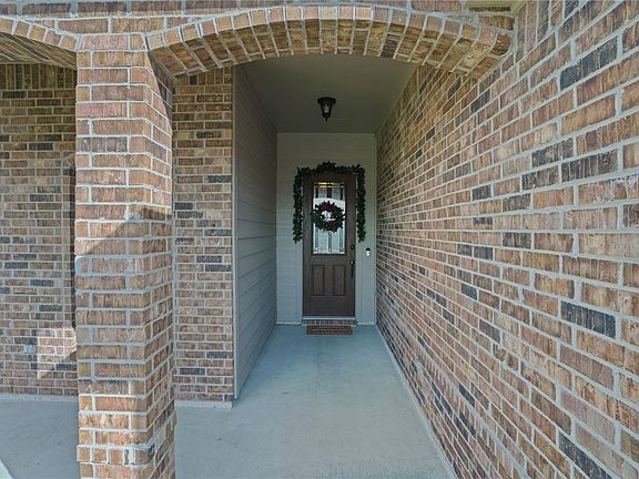 2nd image of 8130 Barlovento St