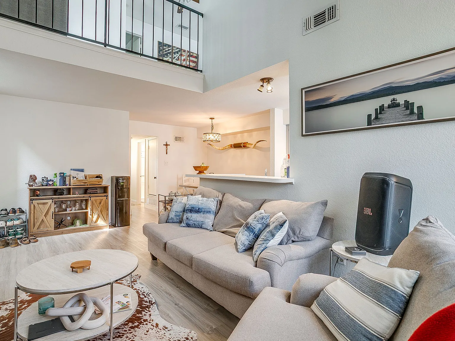 2 bed, 1607 sqft, $2,595 — Photo 4