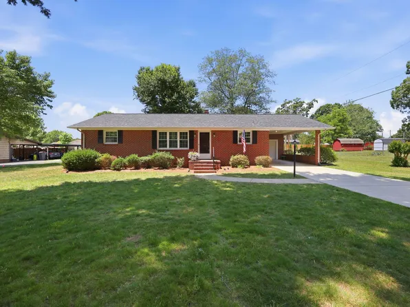 504 Sherwood Rd, Reidsville, NC 27320