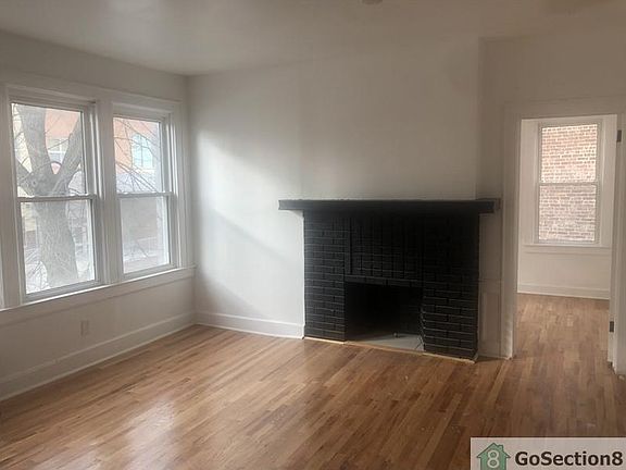 3rd image of 206 Springdale Ave Floor 1