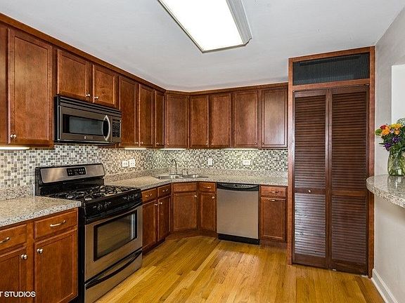 3rd image of 300B Opatrny Dr #131