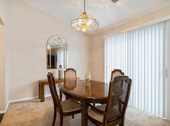5th image of 62 Larch Ct