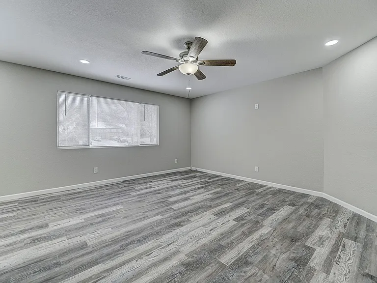 1495 Manitou Blvd — Photo 9