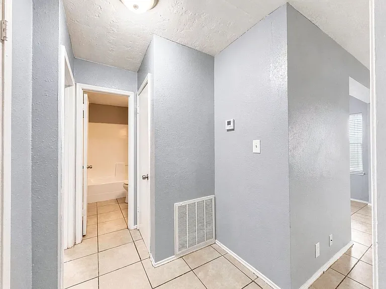 4614 Gurley Ave — Photo 49