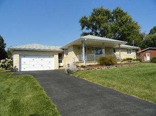 631 Sandy Hill Rd, Irwin, PA 15642