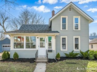516 Pearl St, Belding, MI 48809
