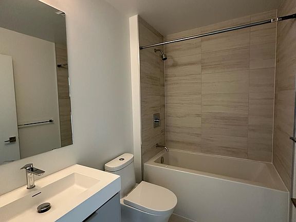 3rd image of 498 Caldari Rd