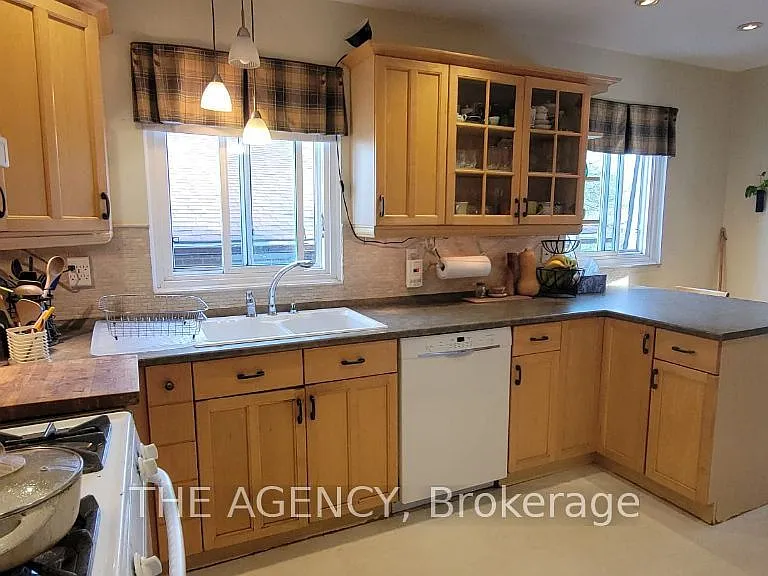 69 Silas Hill Dr #UPPER — Photo 3