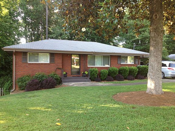 4th image of 3540 Westbrook Dr SE