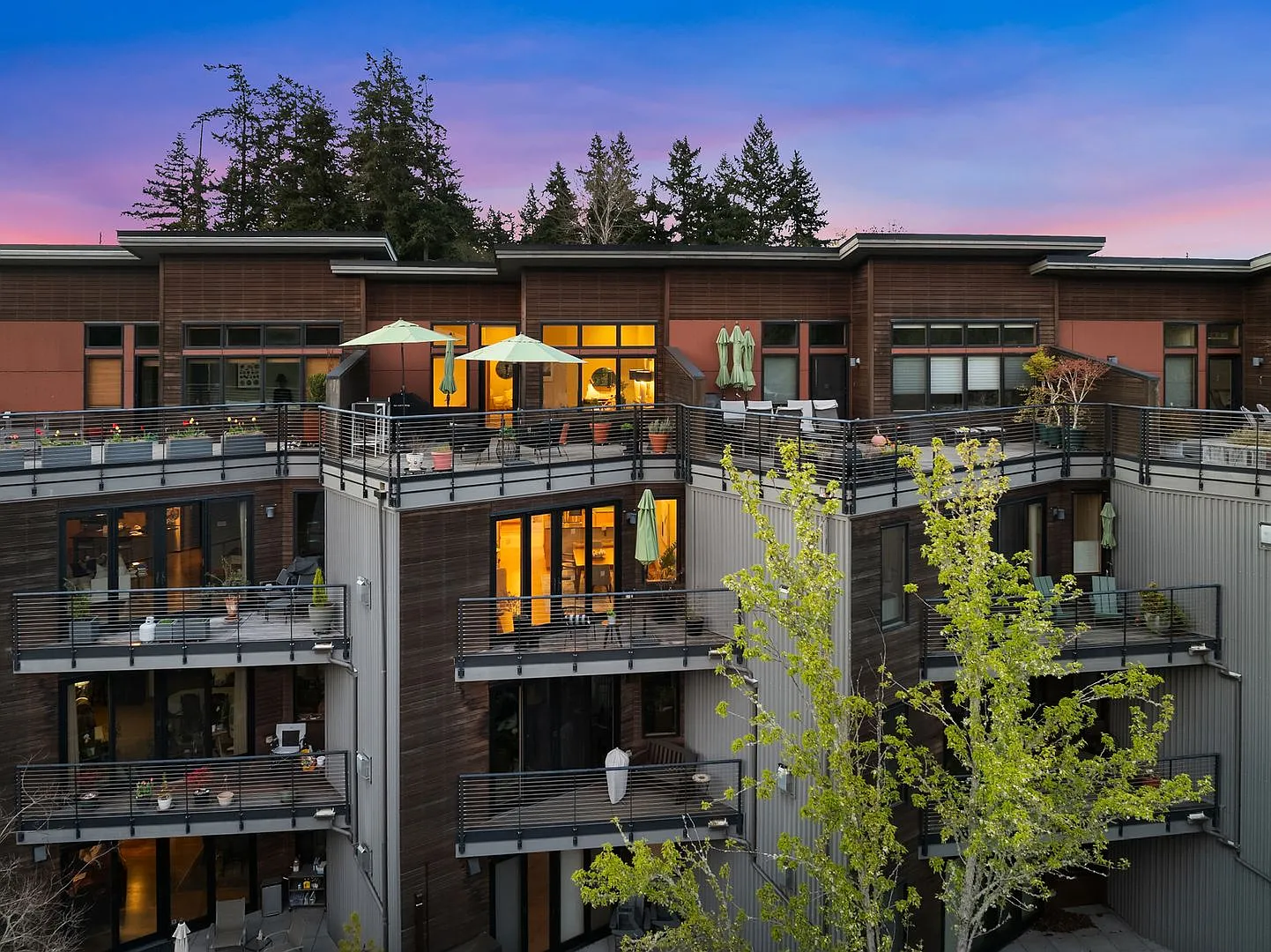 Bainbridge Island Condominium at Vineyard Lane — Photo 3