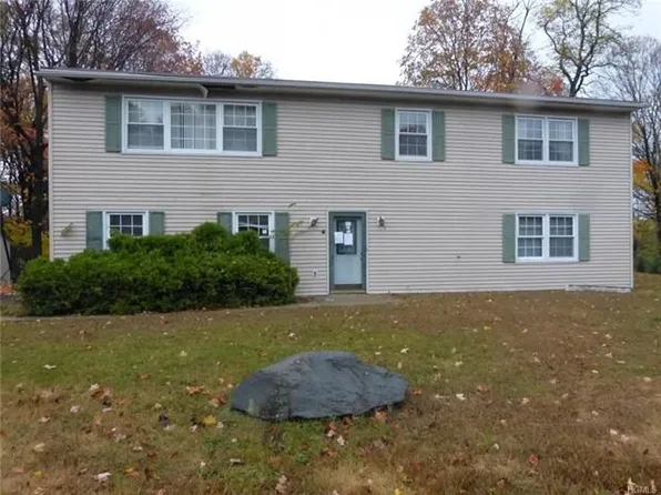 3 Cartwright Rd, Stony Pt, NY 10980