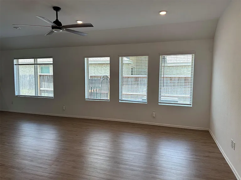 6210 Russett Elm Ct — Photo 5