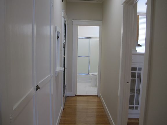3rd image of 1631 Chestnut St APT 9