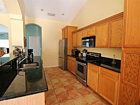 5th image of 264 Deportivo Dr