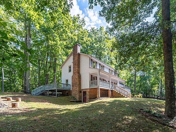 3rd image of 1149 Fleming Mountain Dr