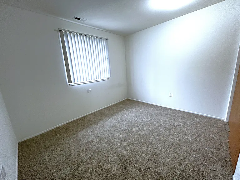 Charter Oaks Apartments — Photo 200