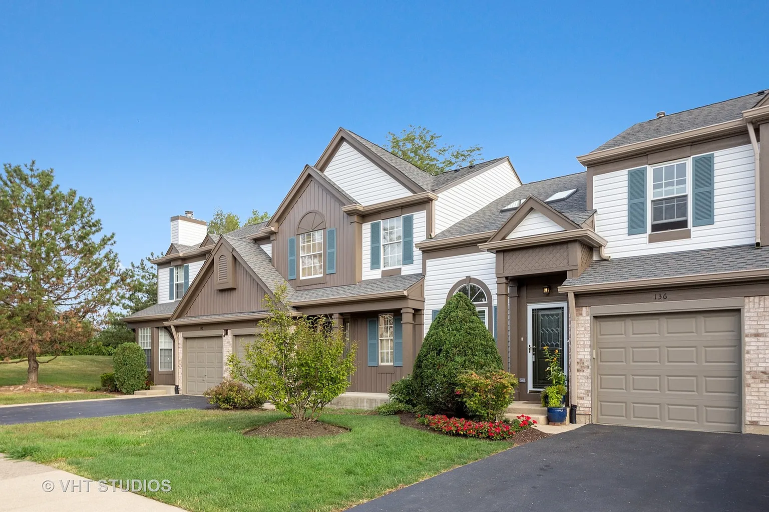 136 Peach Tree Ln photo 1