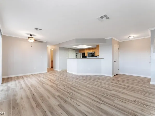 8600 W Charleston Blvd APT 1033, Las Vegas, NV 89117