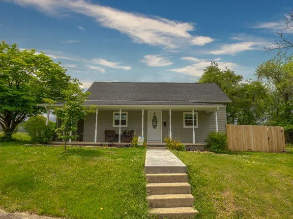 607 S 2nd St, Elizabethton, TN 37643