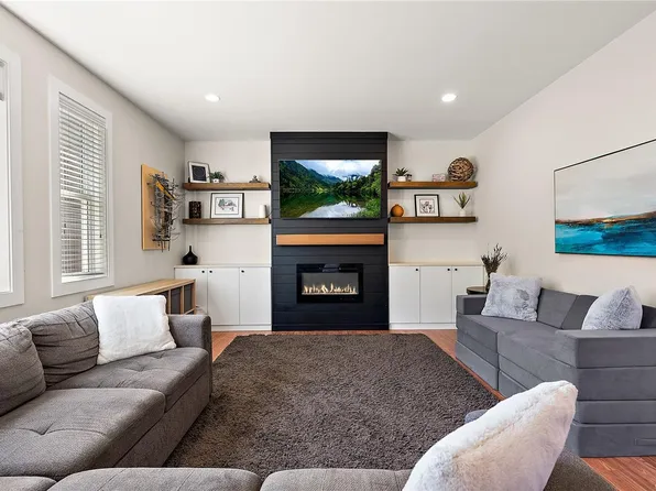 2167 Pyrite Dr, Sooke, BC V9Z 0L8