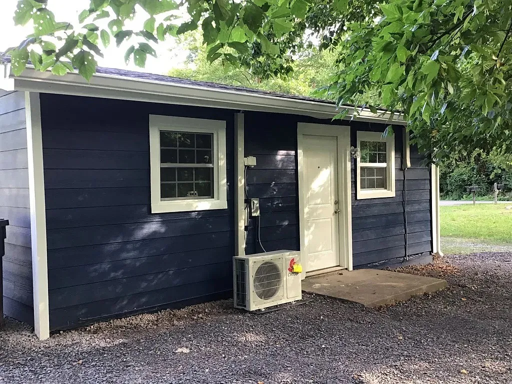 604 Lester Rd - 606 Lester Rd-Unit B-Available Now! — Photo 4