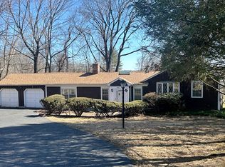 625 Hill Farm Rd, Fairfield, CT 06824