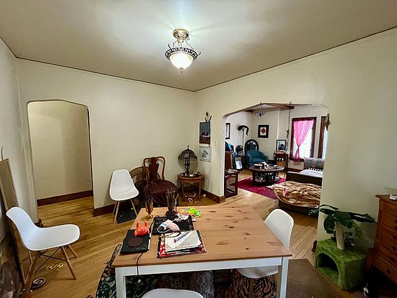 5th image of 4422 N Oakland Ave #5