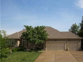6524 W 106th St, Overland Park, KS 66212