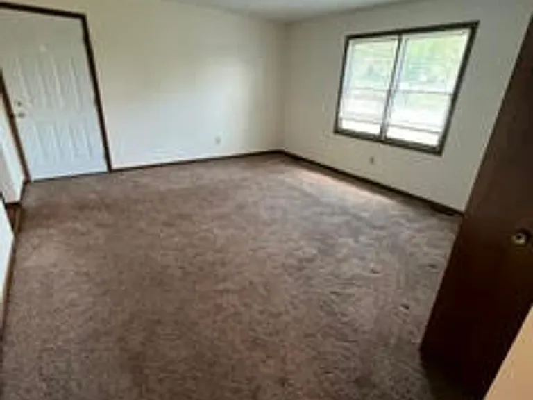 664 Byers View Dr — Photo 2