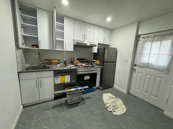 66 Cottage St Floor 1, Jersey City, NJ 07306