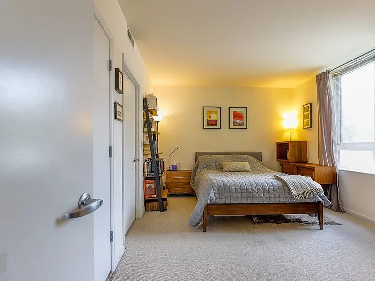 355 I St SW #109 — Photo 20
