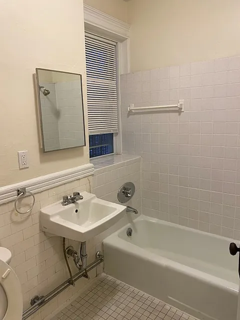 1 bed, $2,600 — Photo 4