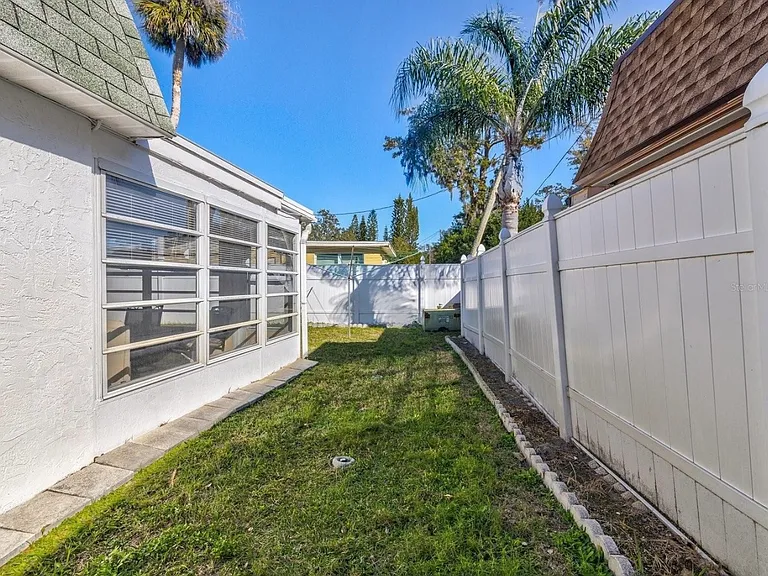 3708 Springfield Dr — Photo 6