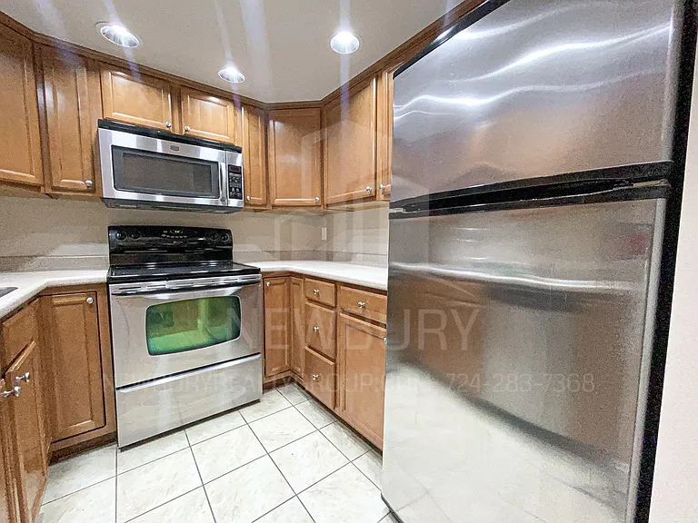 530 N Main Street - The Townhouse. — Photo 35