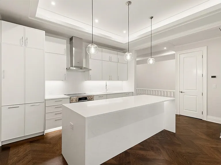121 Newbury St #PENTHOUSE — Photo 2