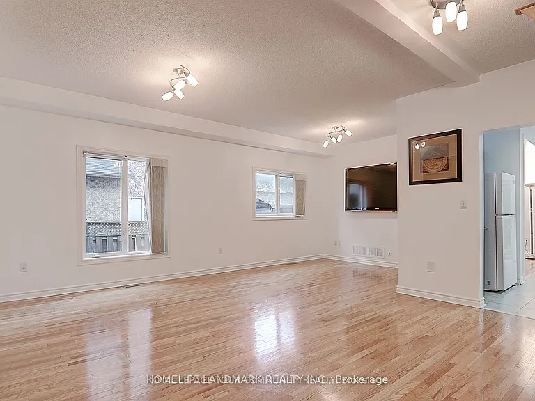 48 Kaitlin Dr — Photo 11