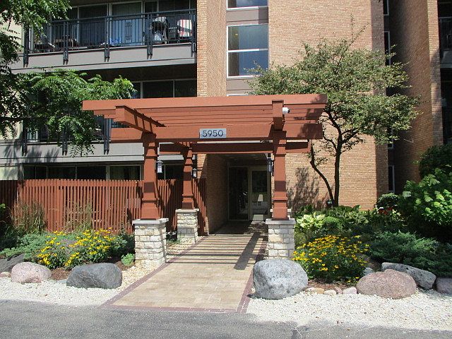 1st image of 5950 Oakwood Dr APT 5H