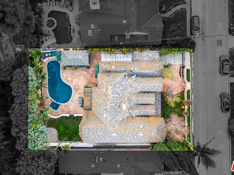 4063 Benedict Canyon Dr — Photo 57