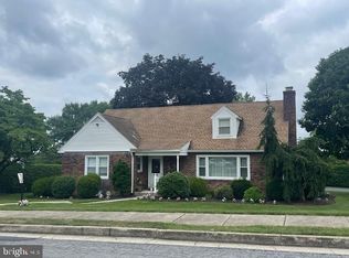 1942 Palm St, Reading, PA 19604