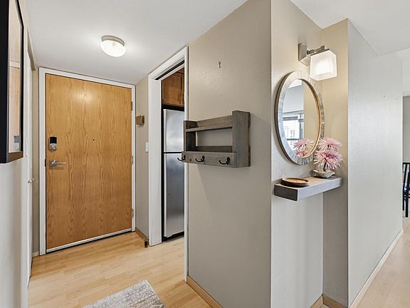 2nd image of 1707 N Prospect AVENUE #6C